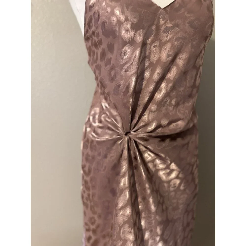 Natori this pretty
